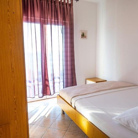 Apartment Franic Подстрана Екстериор снимка