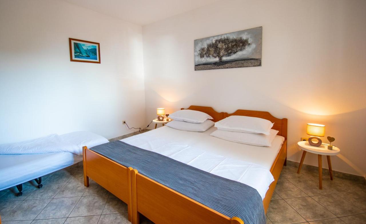 Apartment Franic Подстрана Екстериор снимка