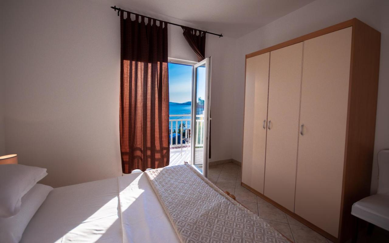 Apartment Franic Подстрана Екстериор снимка