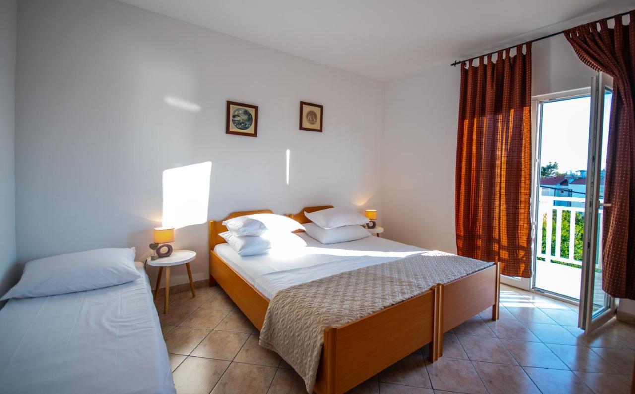 Apartment Franic Подстрана Екстериор снимка